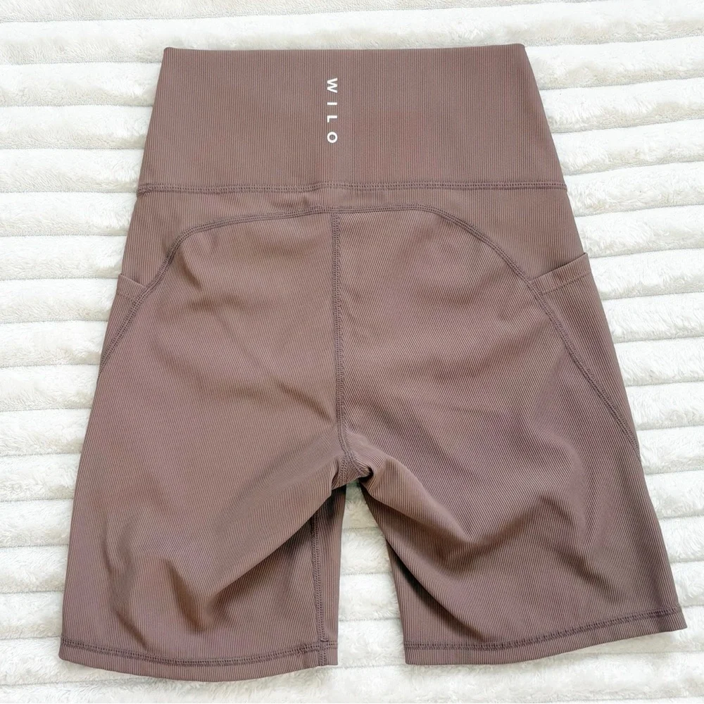WILO The Label High Waist Bike Shorts Side Pockets Medium - Picture 2 of 8